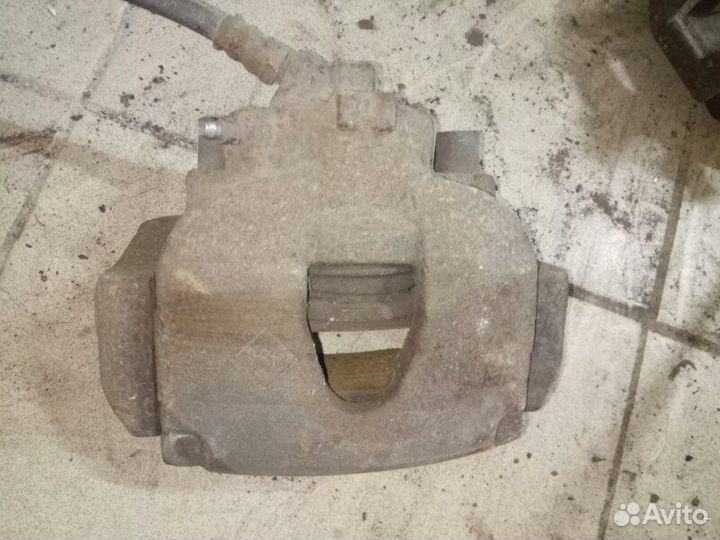 Суппорт передний правый Renault Scenic 2 К9К 2007