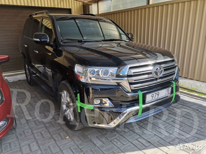 Обвес Toyota Land Cruiser 200 Executive Black