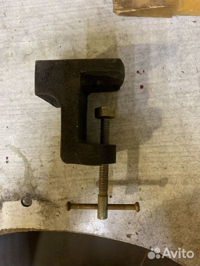 Финагкль с наковальней