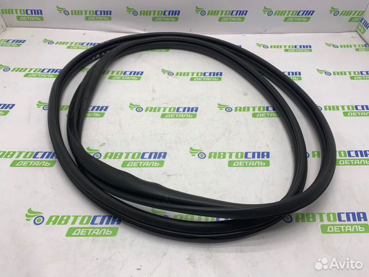 Уплотнитель кузова двери передний Mazda Cx-30