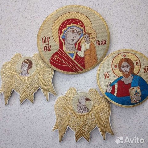 Готовая вышивка на клеевой подложке