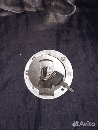 Крышка на бак мотоцикла