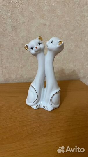 Статуэтка кошки