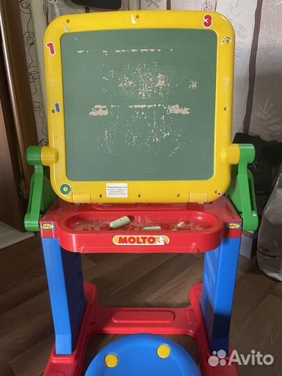 Столик со стульчиком