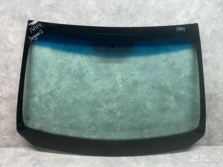 Стекло лобовое Renault Logan 2 2016 727124976R