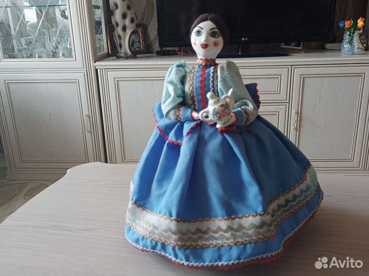 Кукла грелка на чайник