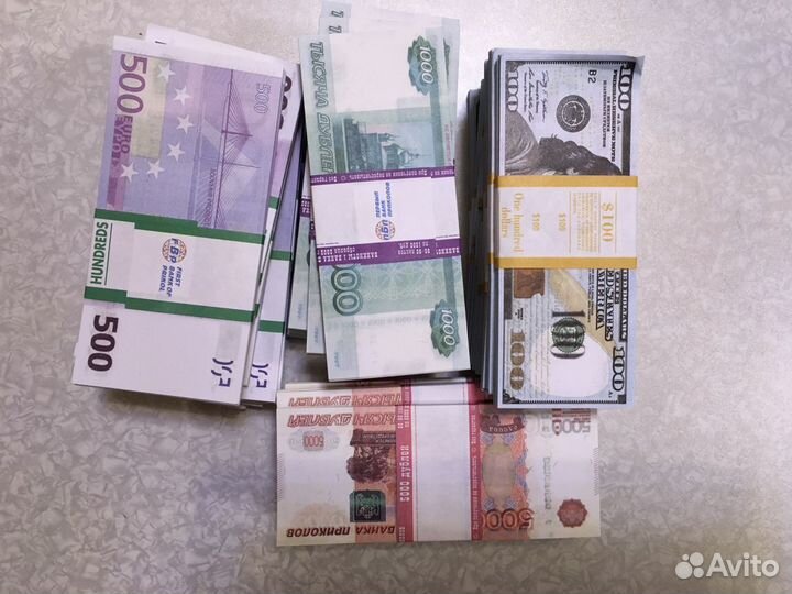 Банкноты Банка приколов разные