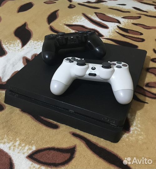 Sony Playstation 4 Slim