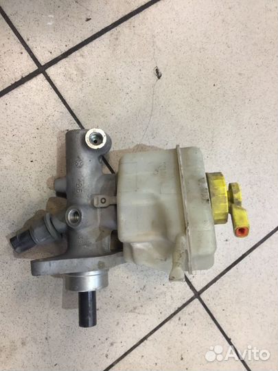 Главный тормозной цилиндр Porsche Cayenne 955