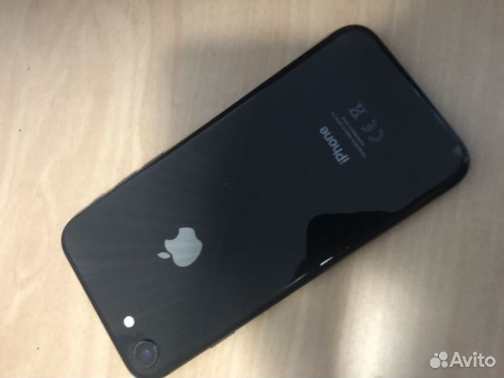 iPhone 8, 64 ГБ