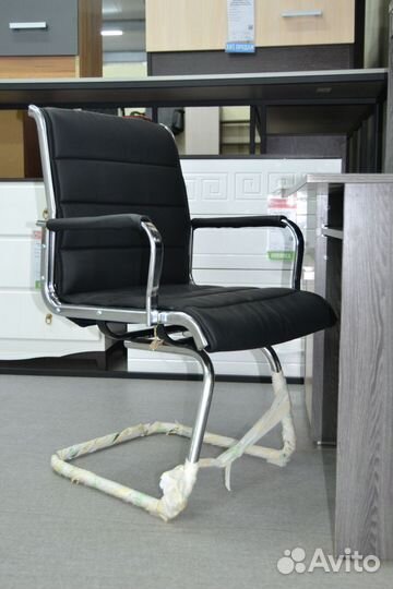 Офисное компьютерное кресло из экокожи