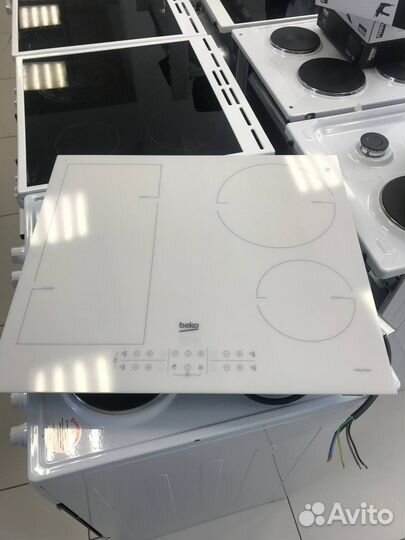 Индукционная варочная панель Beko HII64200fmtw