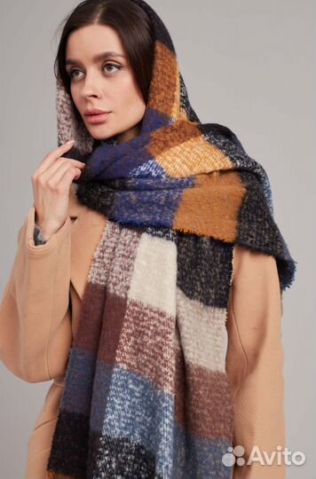 Женский теплый палантин