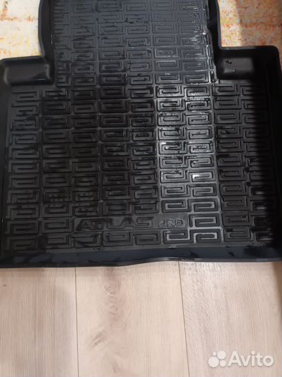 Комплект резиновых ковриков Джили Атлас