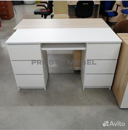 Стол компьютерный