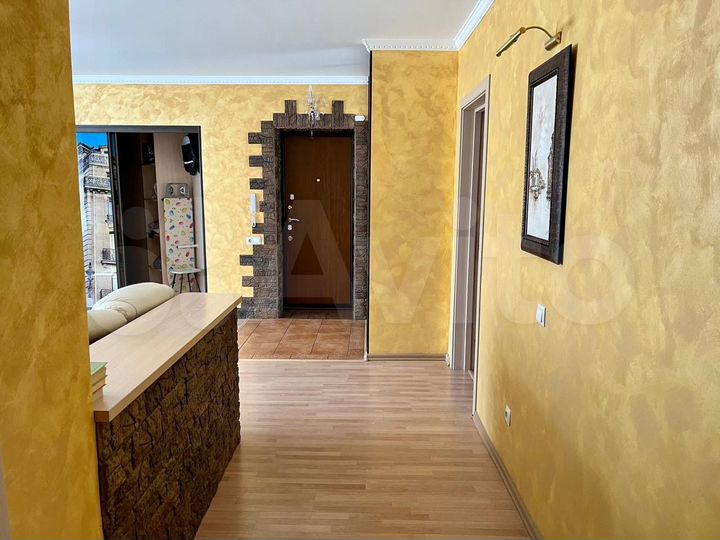 3-к. квартира, 91 м², 3/6 эт.