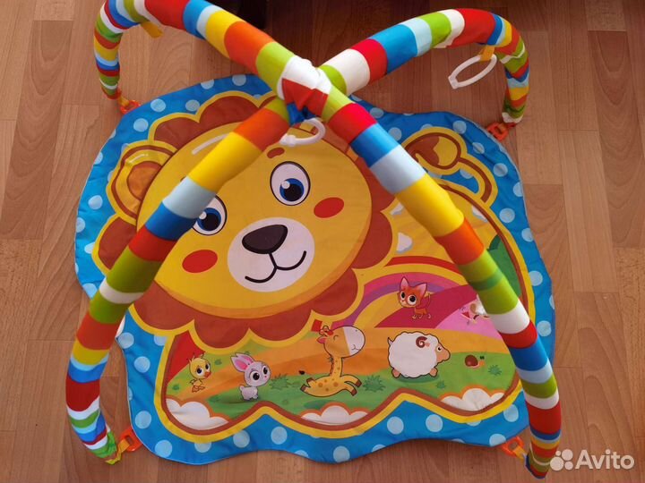 Развивающий коврик, игрушки пружинка и крабик