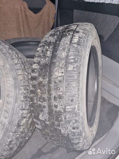 Dunlop SP Winter Ice 01 16/65 R16