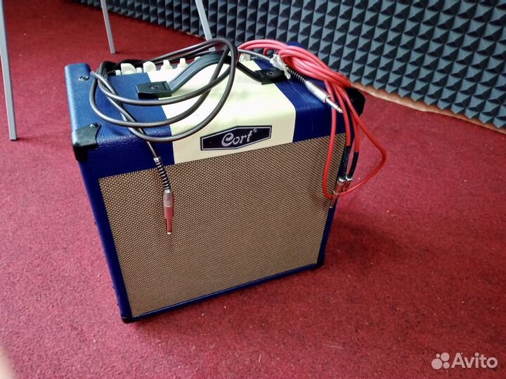 Комбоусилитель cort