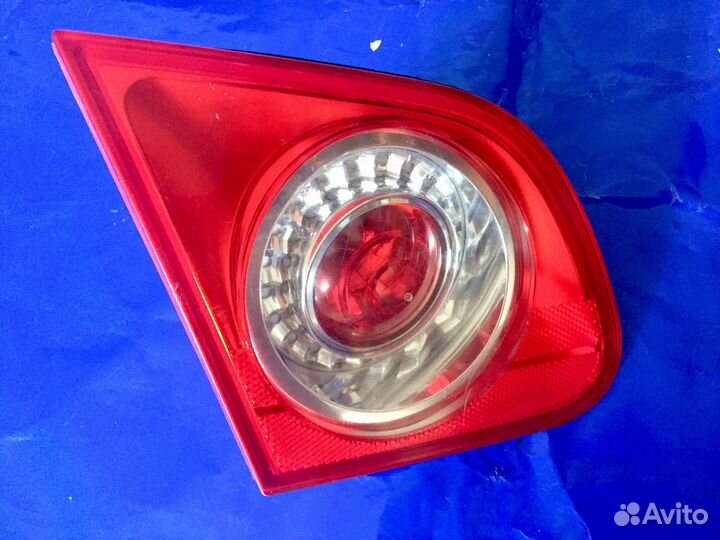 Фонарь задний внутренний левый VW Passat B6 седан