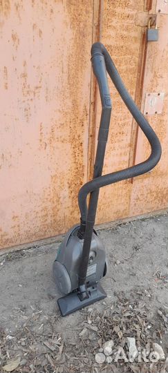 Пылесос LG storm extra 1400w