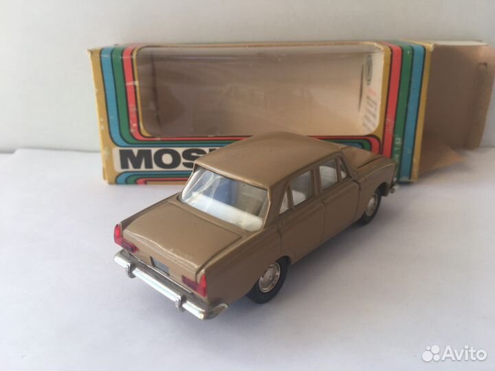 Модель Москвич 408 ми 1/43 в коробке
