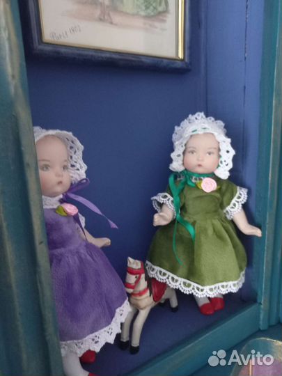 Близняшки Арман Марсель с держателями