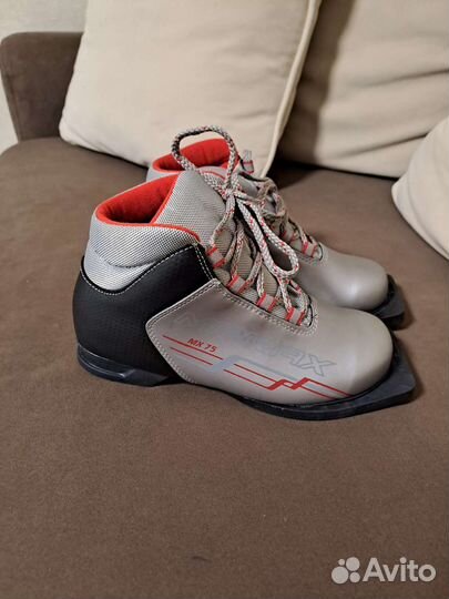 Лыжные ботинки классические