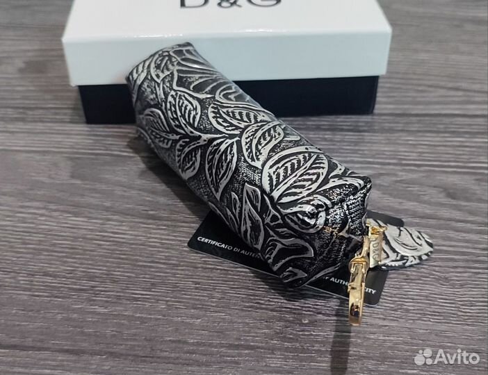 Женская кожаная ключница D&G silvery новая