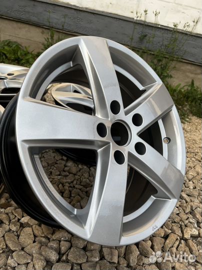 Honda R16 5;114.3 ET 50 цо 64.1 (105)