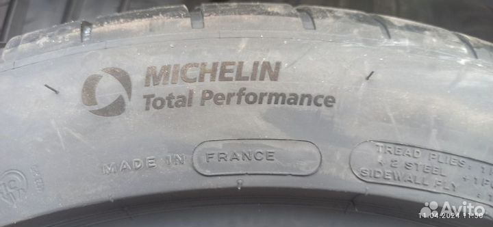 Michelin Pilot Sport 4 S Acoustic 275/40 R20 и 315/35 R20 110Y