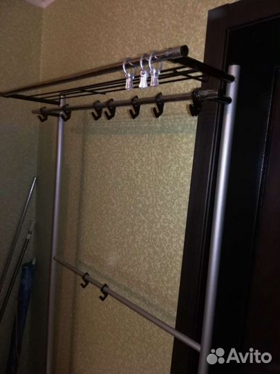 Вешалка в прихожую