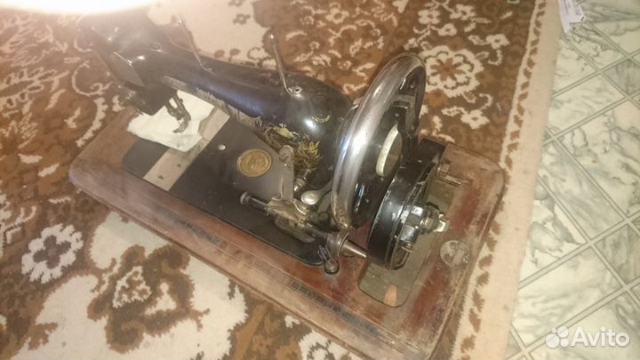 Импортная швейная машинка