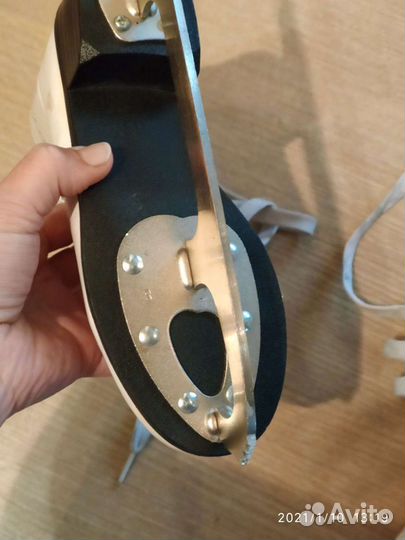 Коньки фигурные 33 размер