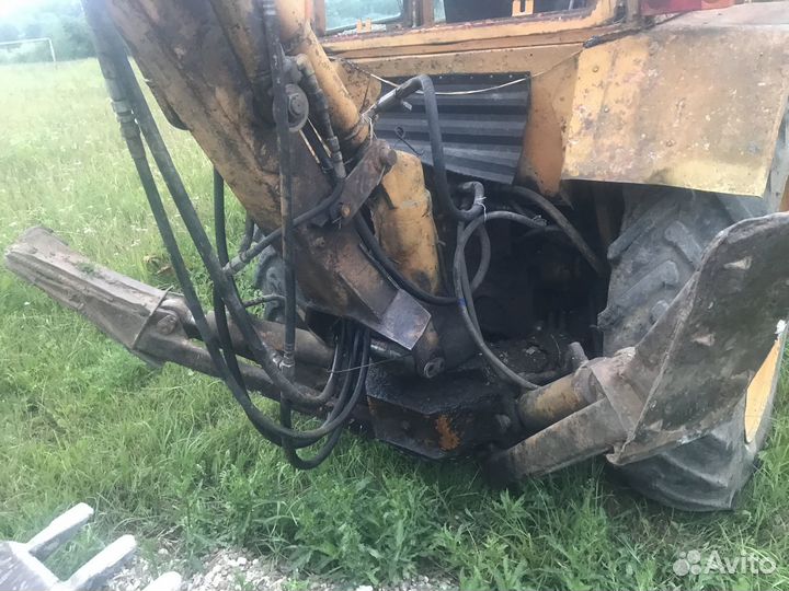 Экскаватор погрузчик