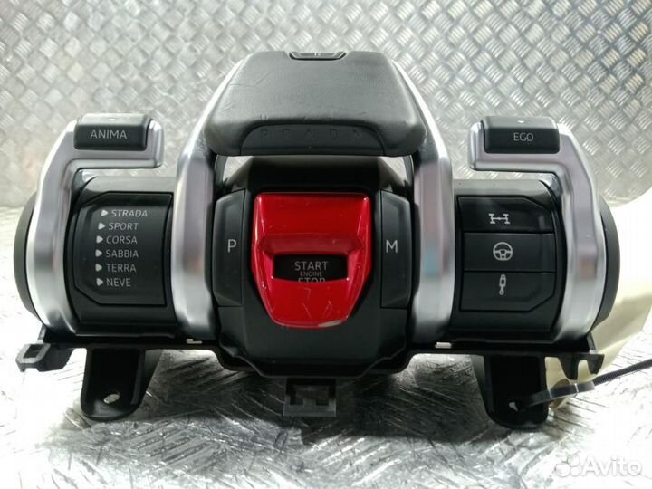 Кнопка запуска двигателя Lamborghini Urus I (2017–