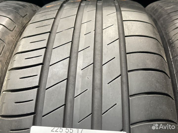 Goodyear EfficientGrip Performance 225/55 R17 97W