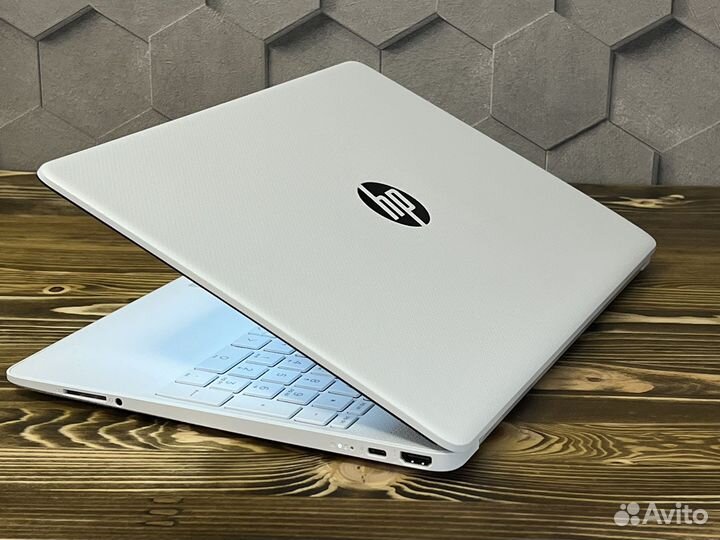 Новый HP Ryzen 4300/FHD IPS/8гбram+/SSD 512
