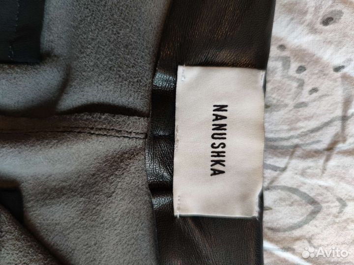 Шорты бермуды Nanushka