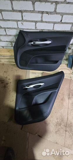 Дверные карты toyota auris E150