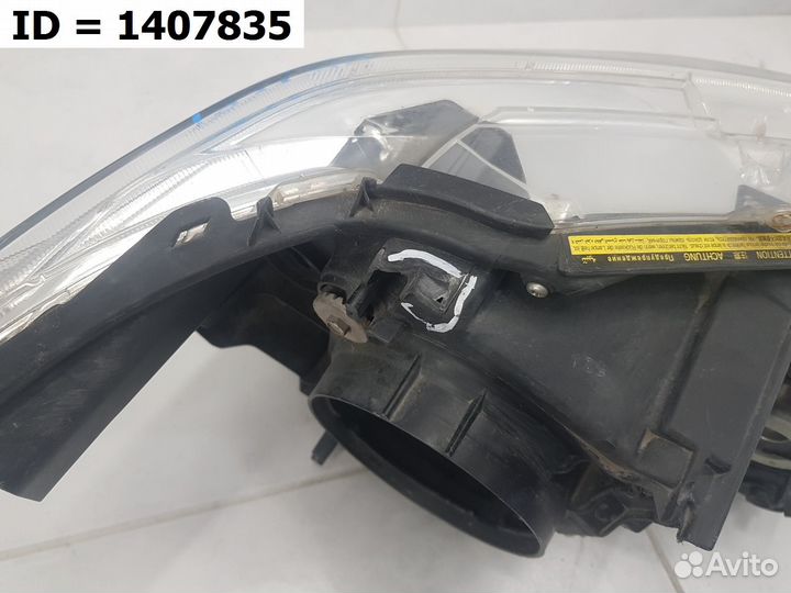 Фара левая Toyota Camry