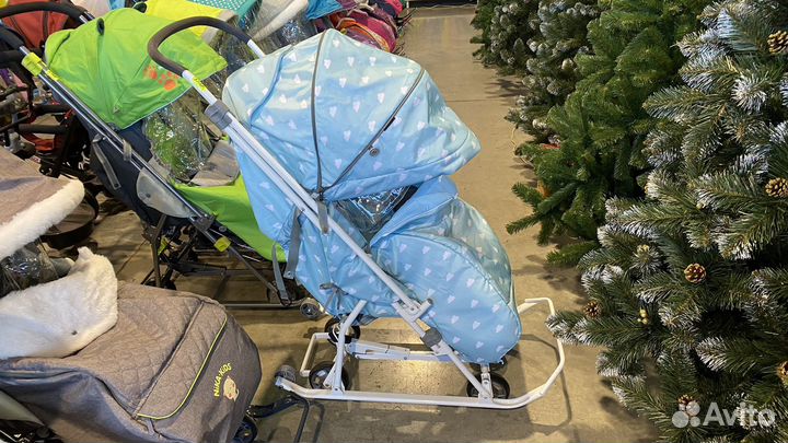 Детские санки на колесах