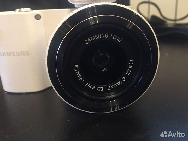 Фотоаппарат samsung nx 1000 +карта на 32гб + сумка