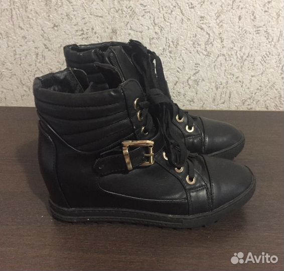 Ботинки женские