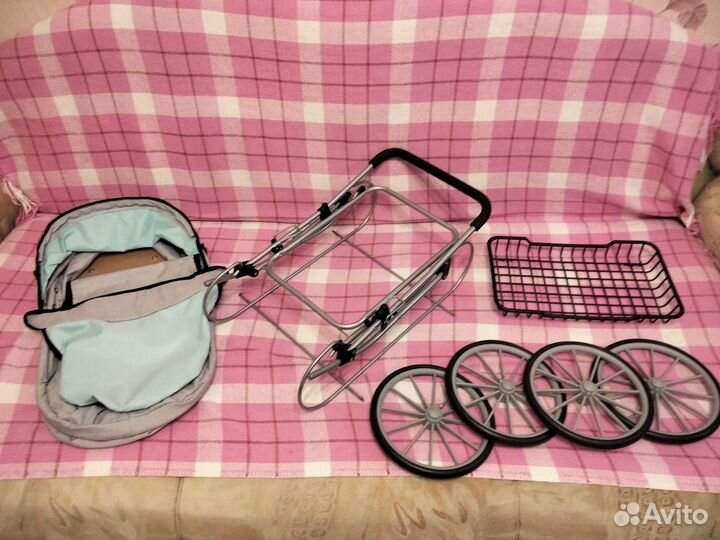 Коляска для кукол в отличном состоянии