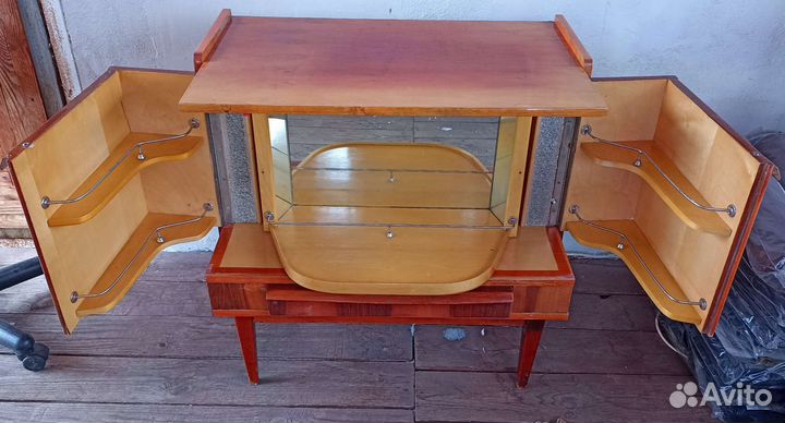 Тумба бар Румыния