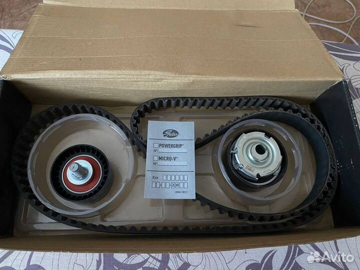 Ремень грм и ролики ваз 16 кл Gates помпа Luzar