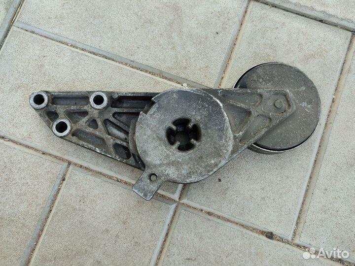 Натяжитель ремня ауди а4б5