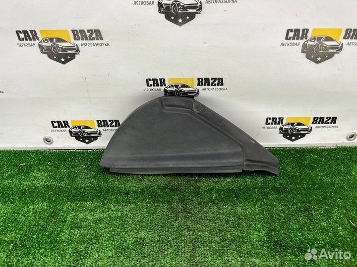 Накладка передней панели левая L Renault Megane