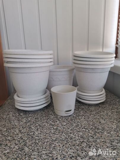 Горшки цветочные пластиковые